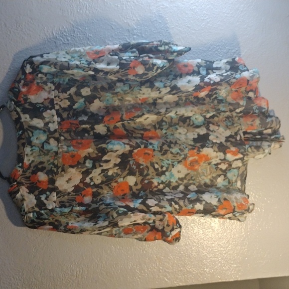 100% Silk Floral Gibson Top S - Picture 5 of 5